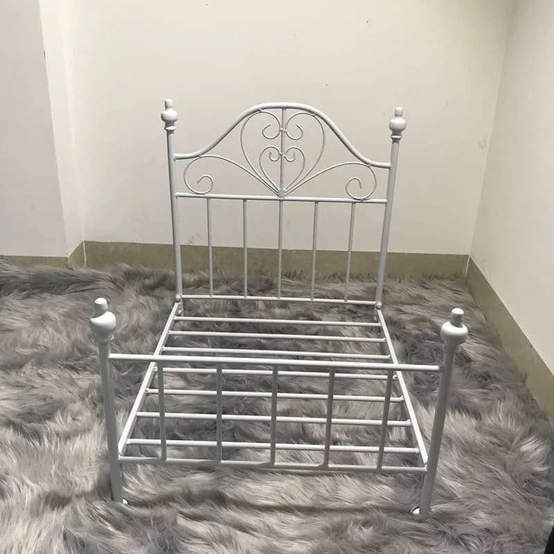 Princess Bed for Small Pets Wrought Iron Pet Bed Removable Washable Breathable Dog and Cat Bed Detachable Bed Frame