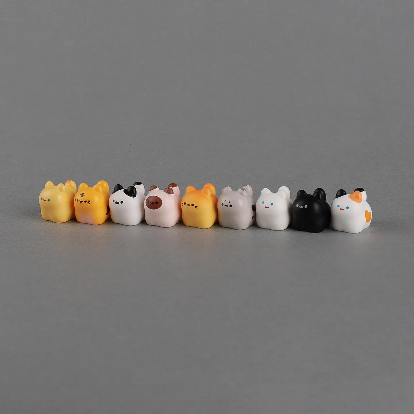 Cartoon Cat Figurines Miniatures Cute DIY Handicraft Mini Cat Ornament Resin Crafts Kitten Statue Micro Landscape Ornaments