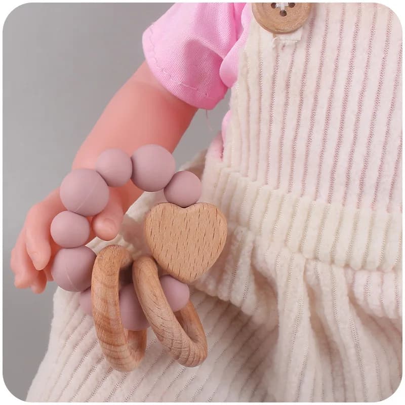 New Baby Products Made of Beech Cartoon Love Soothe Baby Silicone Bite Grinding Beech Wood Toys Baby Accessories Bebes Teether