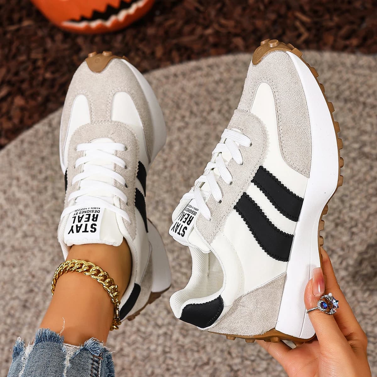 Women Sneakers Retro Spring Autumn Sneakers Women Casual Flat Bottom Round Toe Sports Shoes Fashionable Designer Shoes Women