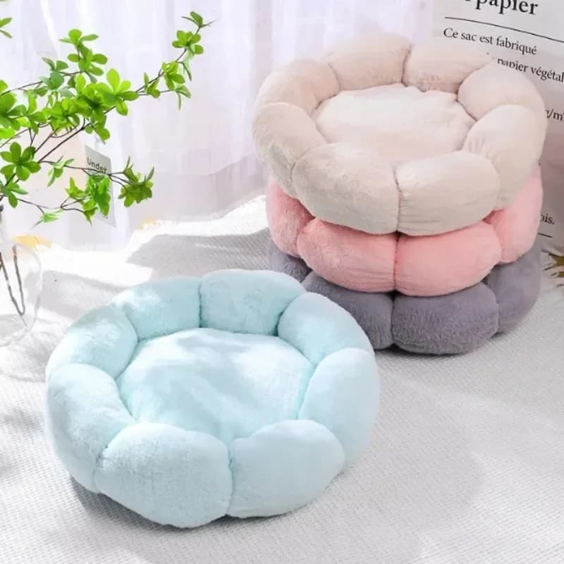 Flower-Shaped Pet Bed for Cats and Small Dogs
