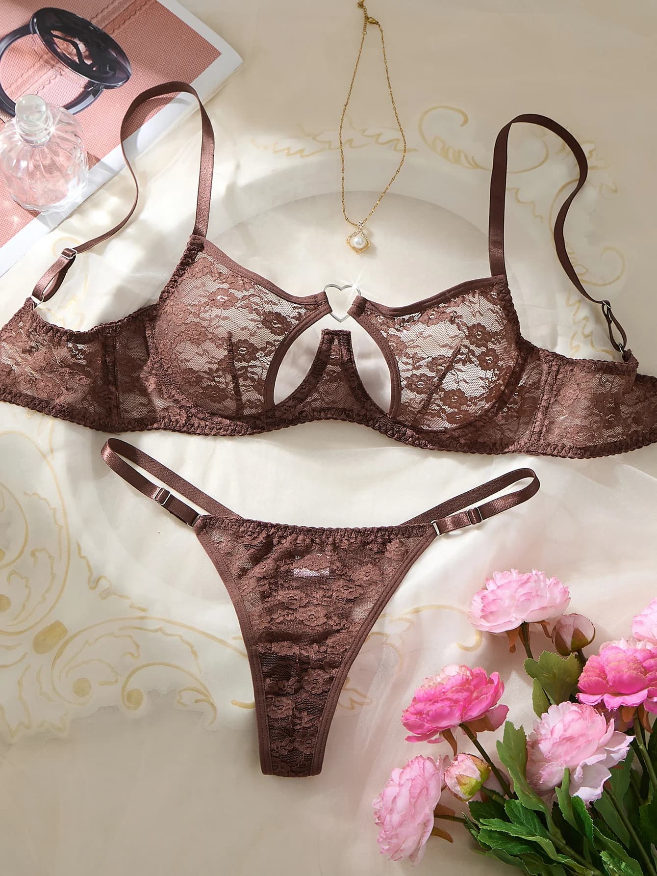 Lace Bra and Panty Set with Heart Buckle