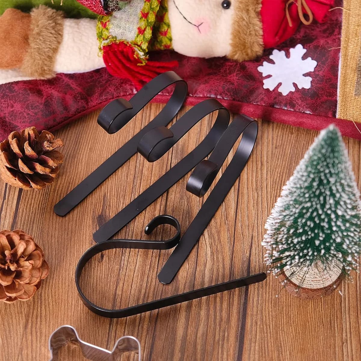 Mantle Stocking Holders