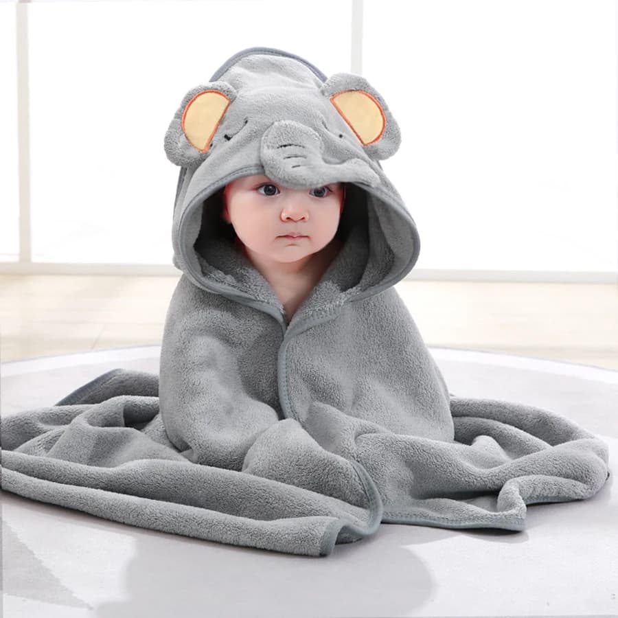elephant / newborn