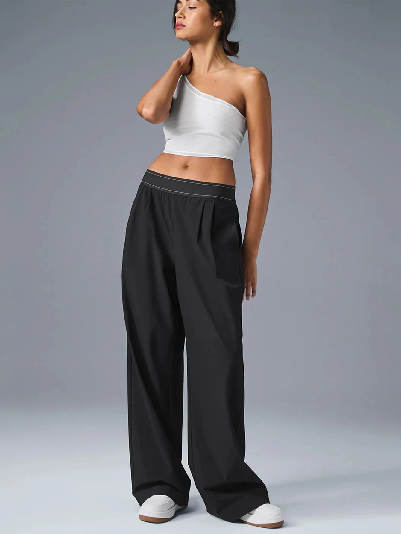 Black Women's Loose-Fit Sporty Straight Pants