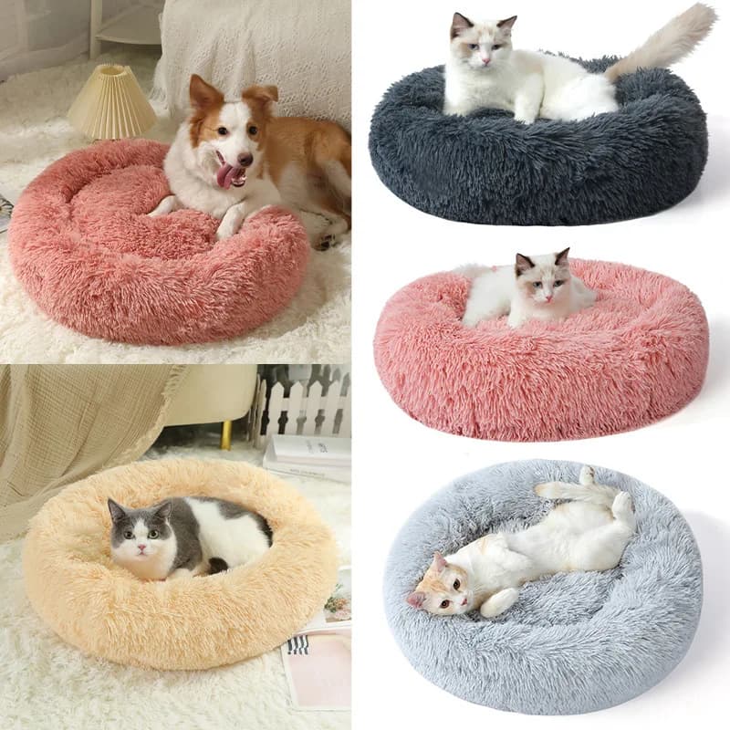 Furry pet bed - round cat bed and dog bed - soft and fluffy pet bed - ideal sleeping companion for kittens and puppies