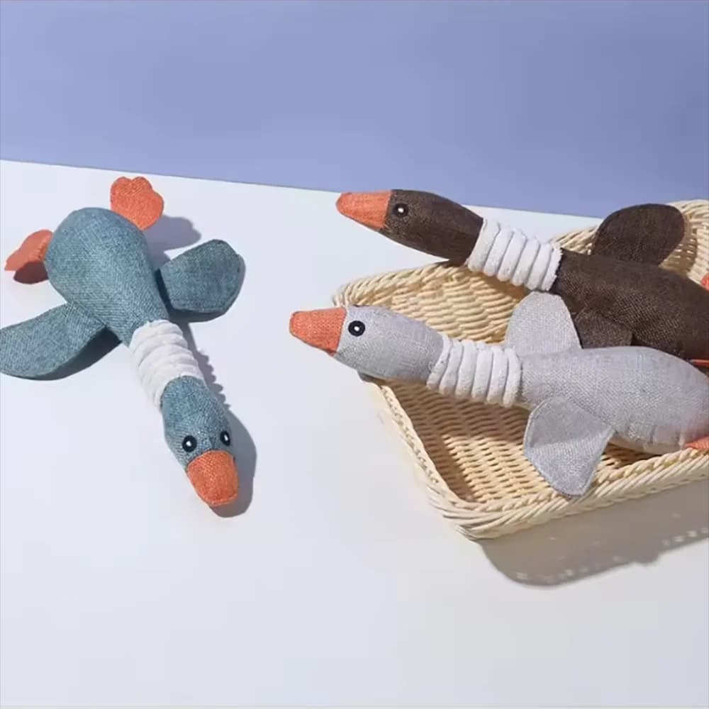 Plush toys and pet supplies are suitable for all puppies who can squeak funny and durable chew toys and pet supplies