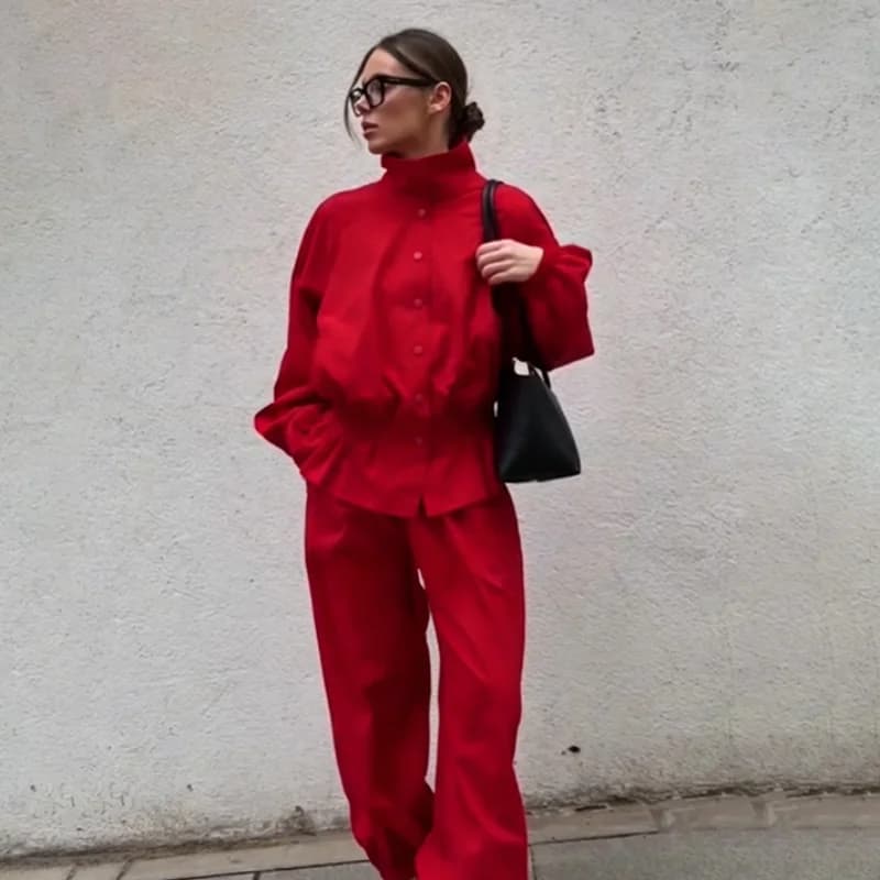 Casual Sporty Jacket with Red Collar