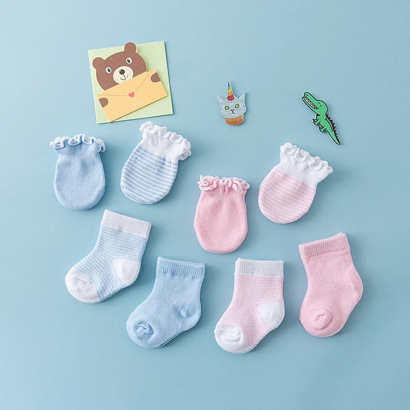 Newborn Cotton Socks and Gloves Set