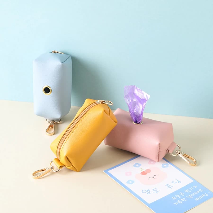 Pet poop bag dispenser dog garbage bag bag PU leather outdoor portable dog walking poop collection box