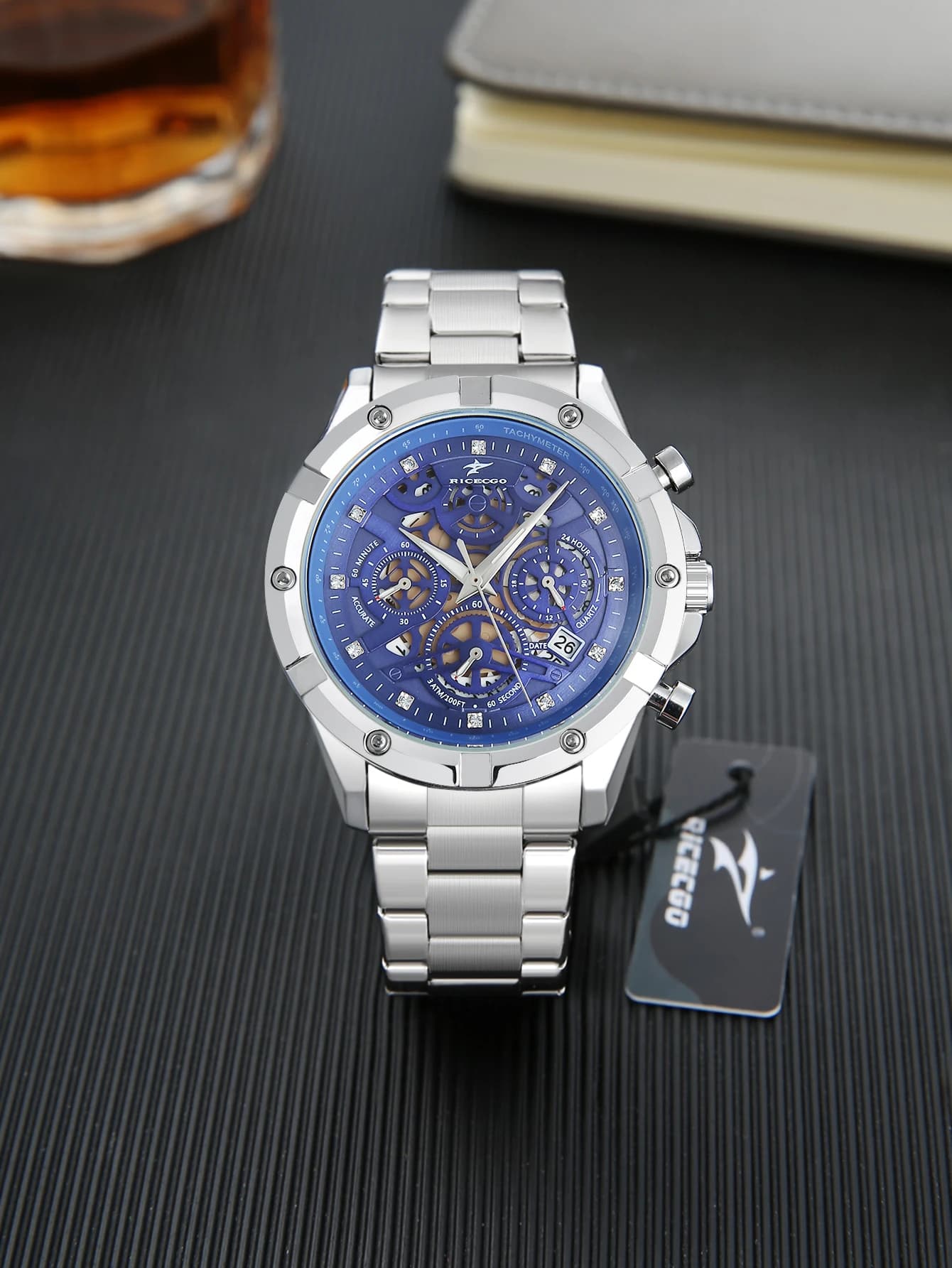 Men's Watch with Multifunctional Chronograph, Stylish Wristwatch for an Active Lifestyle, Durable Design Suitable for Various Occasions
