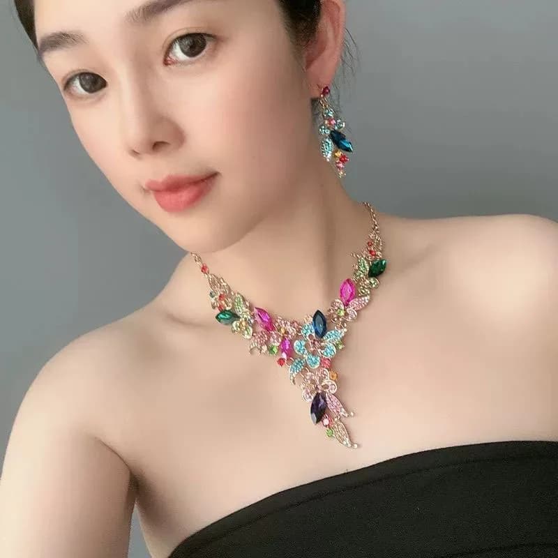 Popular European and American Jewelry Sets, Crystal Necklace, Short Clavicle Chain, Luxurious Fashion Dress, Banquet Evening Dress Accessories for Women