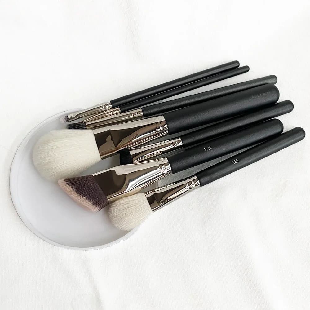 Makeup Brushes Set 135s Powder 171S Foundation 133 Cheek Blush 286s Tapered Eye Blending 106 Concealer Cosmetic Brush Kit