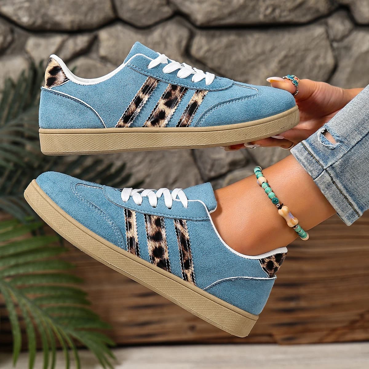 Blue / 39