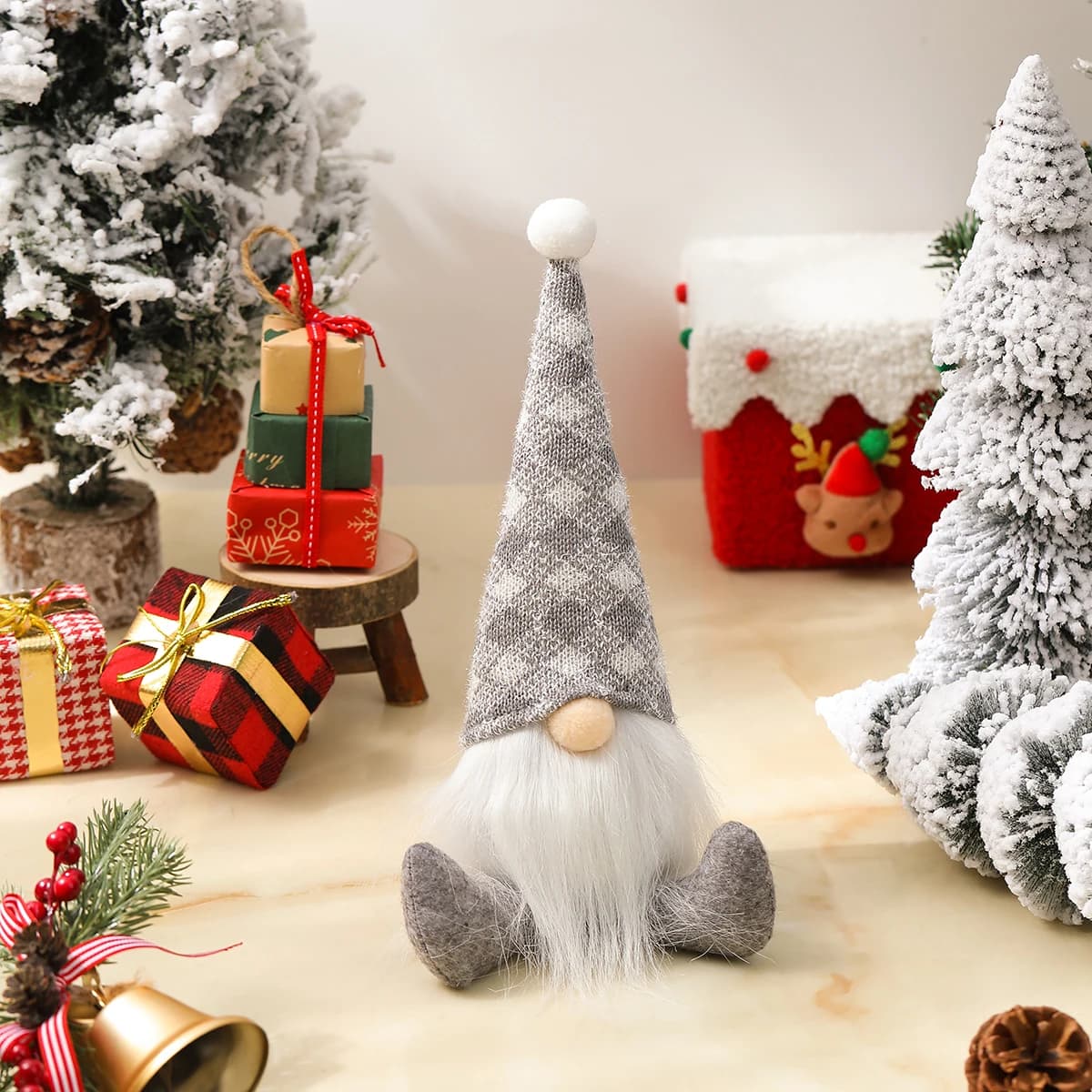Nordic Style Faceless Old Man Figurine