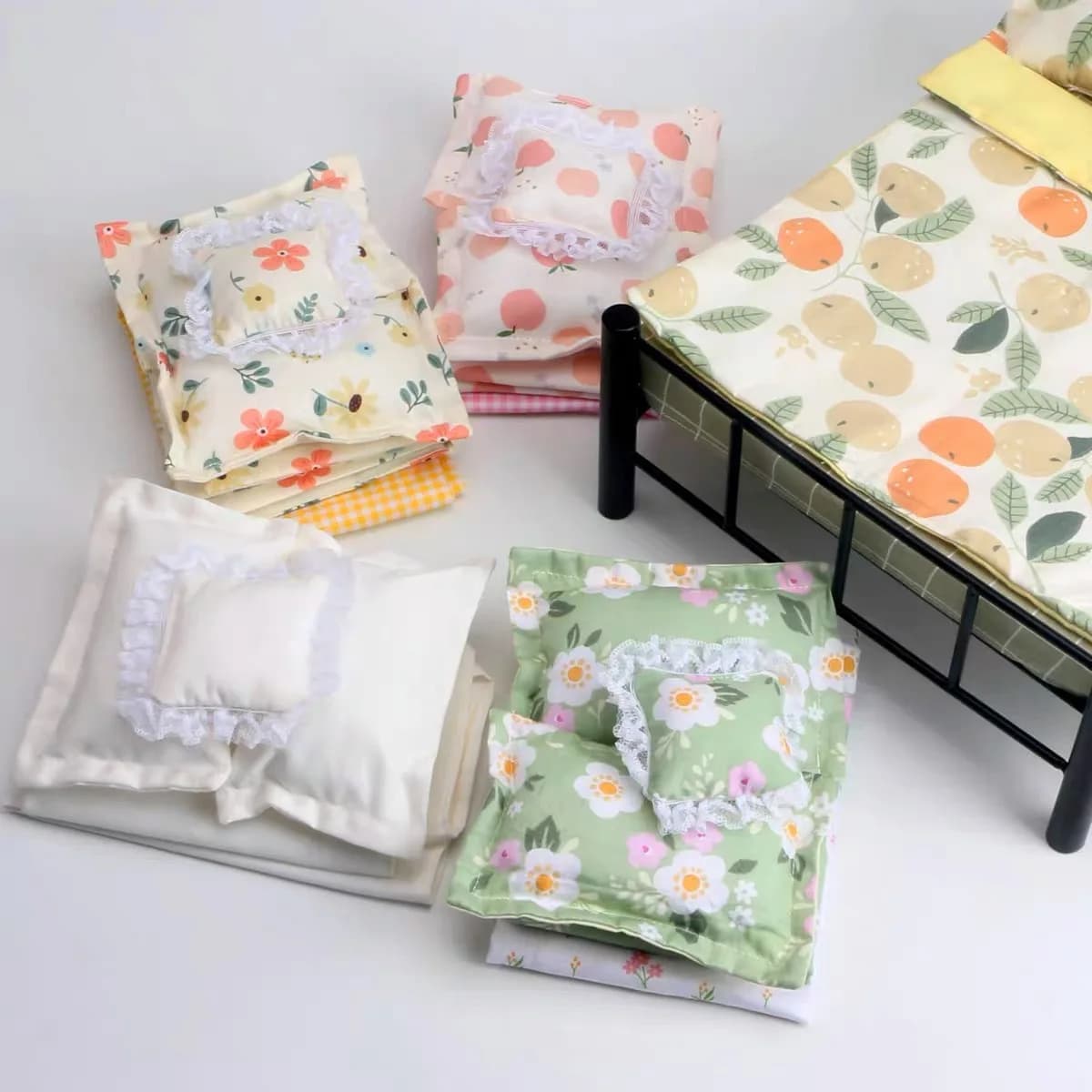 1/6 Dollhouse Miniature Bedding Set Series Of Literary Bedding Single Bed Set With Double Bed Blyth Doll Decoration Accessories