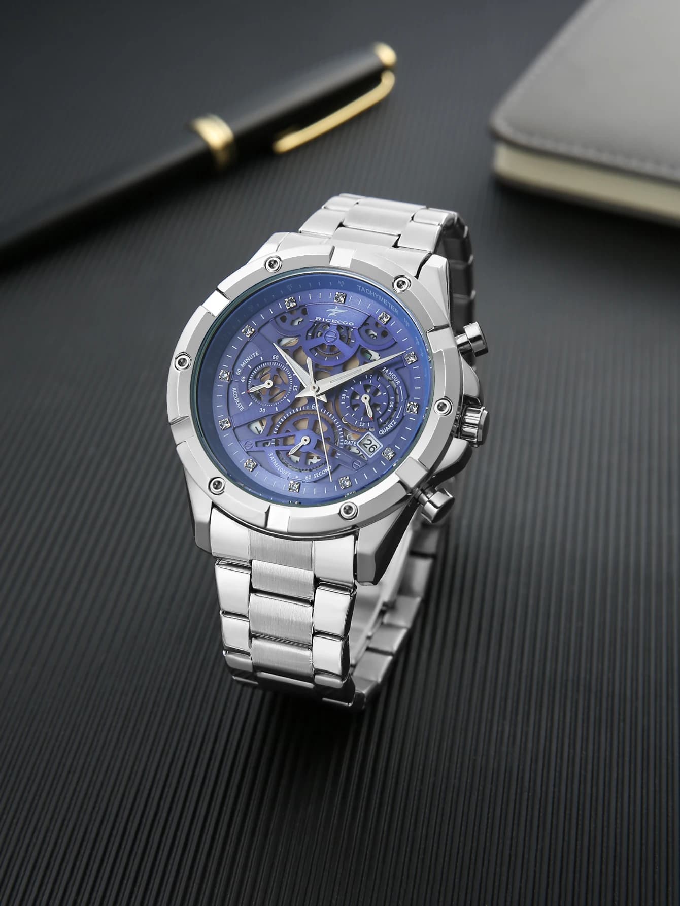 Men's Watch with Multifunctional Chronograph, Stylish Wristwatch for an Active Lifestyle, Durable Design Suitable for Various Occasions