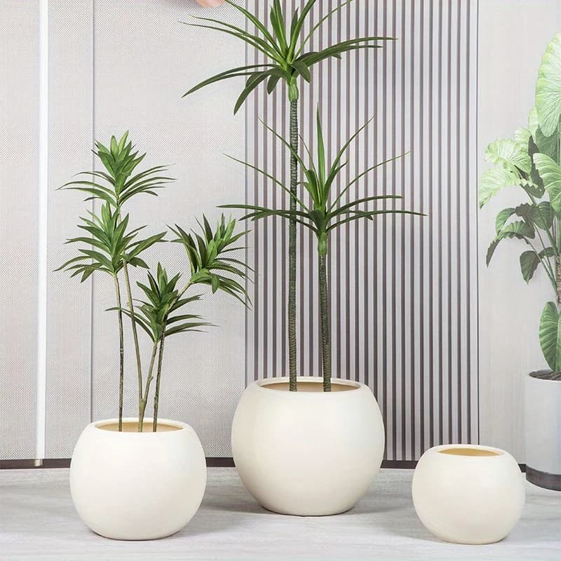 Round Plastic Flower Pots