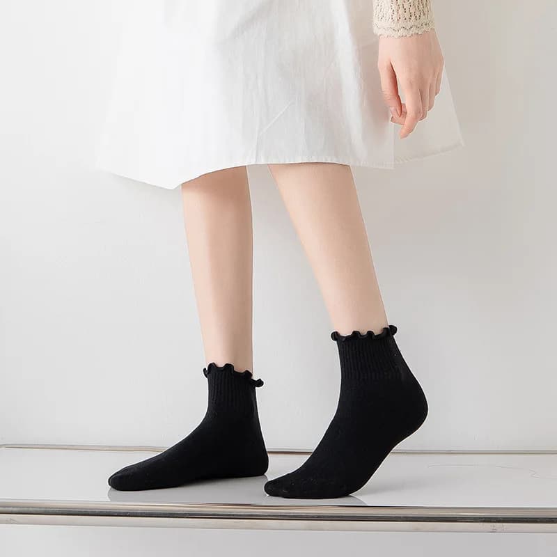Cotton Ankle Socks Women Ruffles Black White
