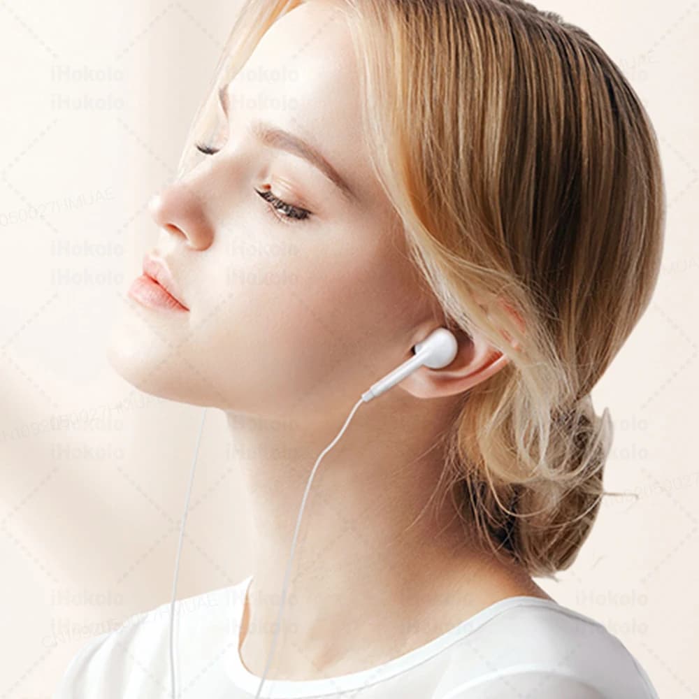 Wired USB-C Earphones With Microphone