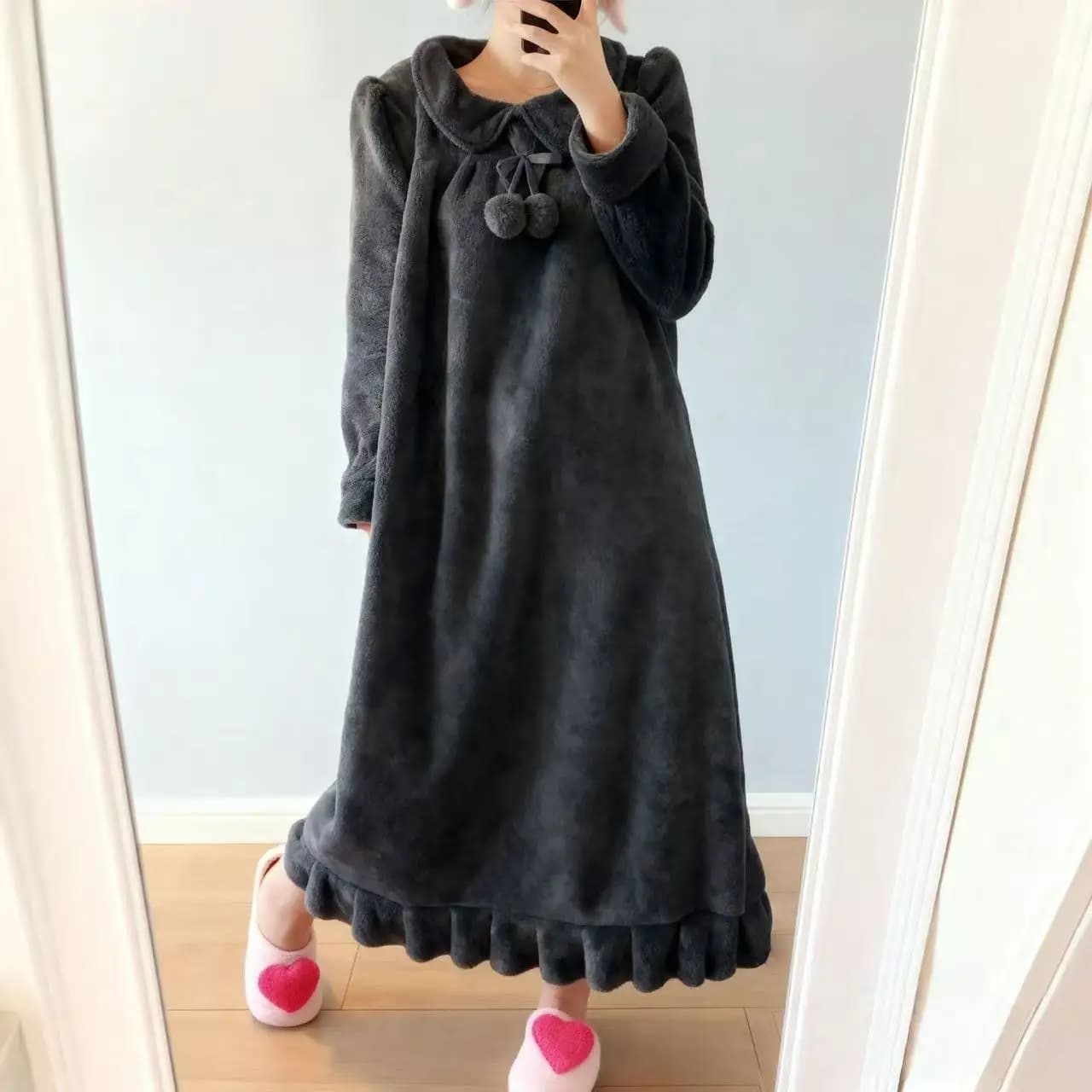 Women's Thick Flannel Long Sleeve Nightgown