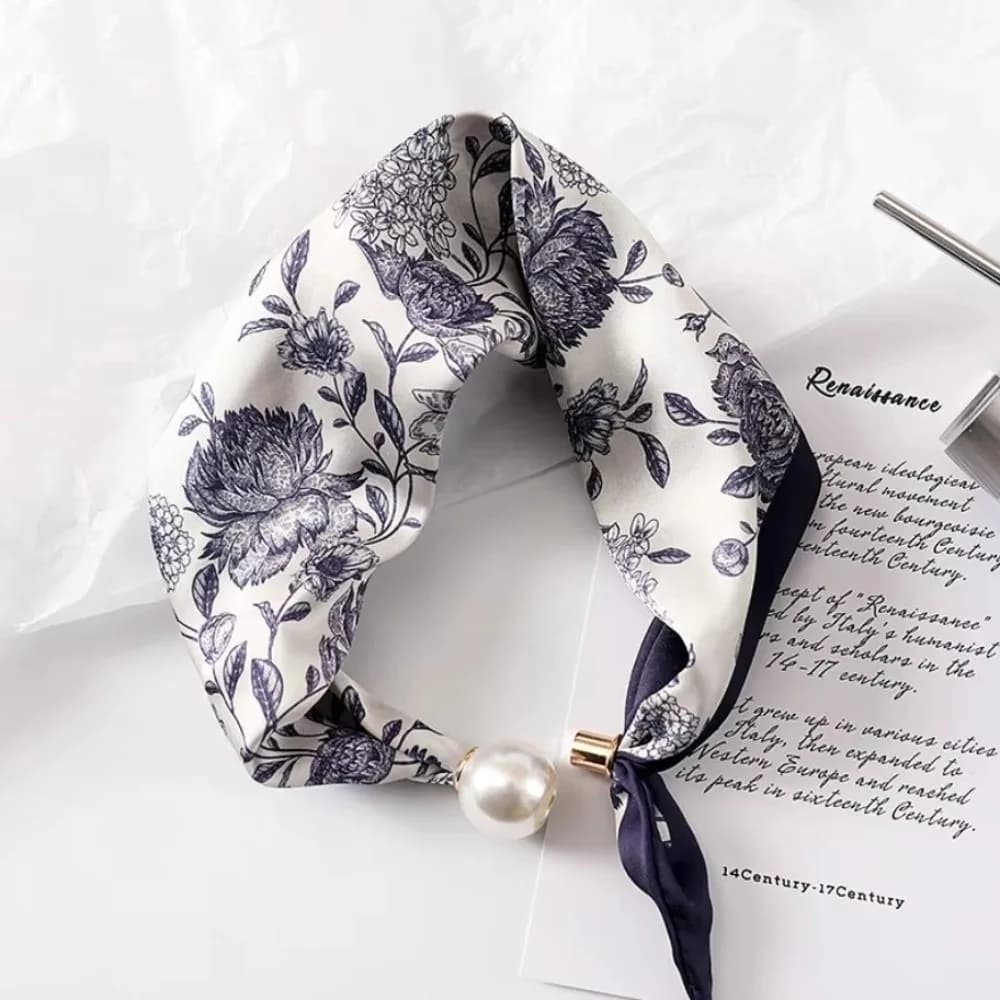 Magnetic Pearl Print Lightweight Scarf
