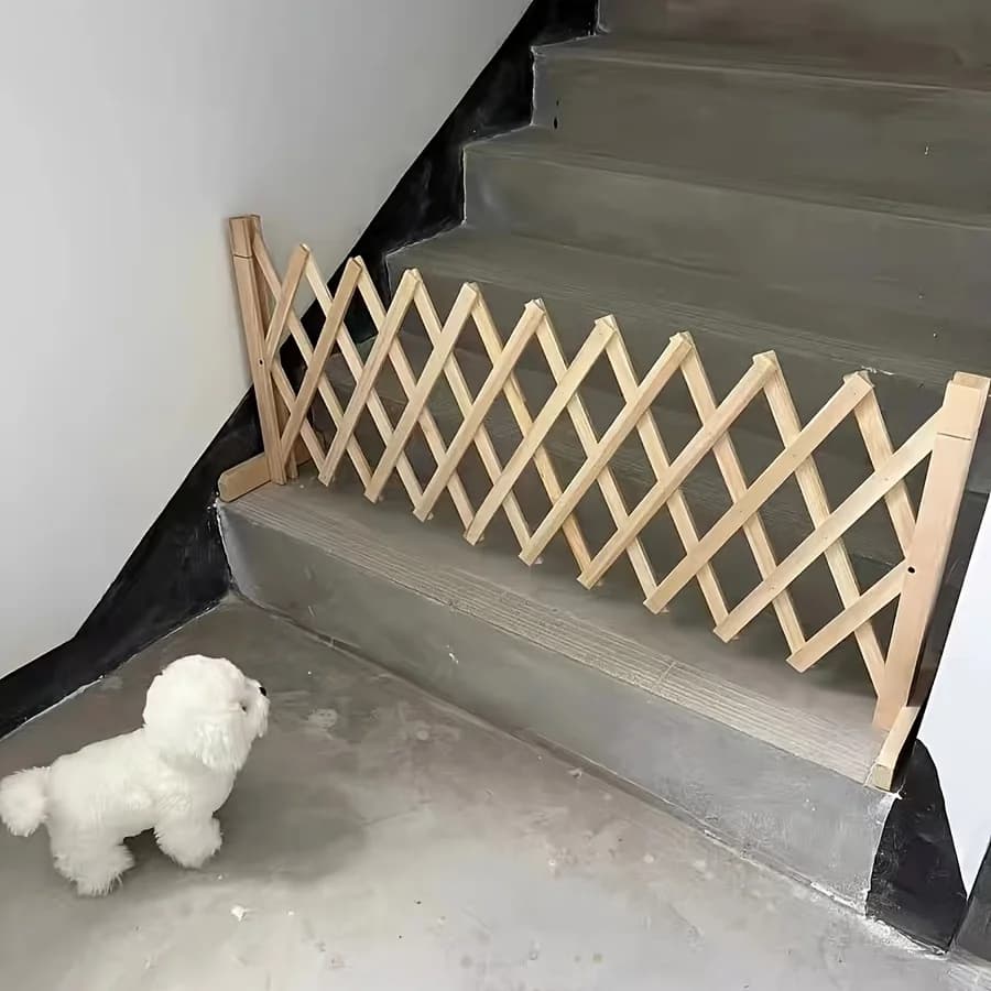 Wooden Pet Fence with Retractable Gate