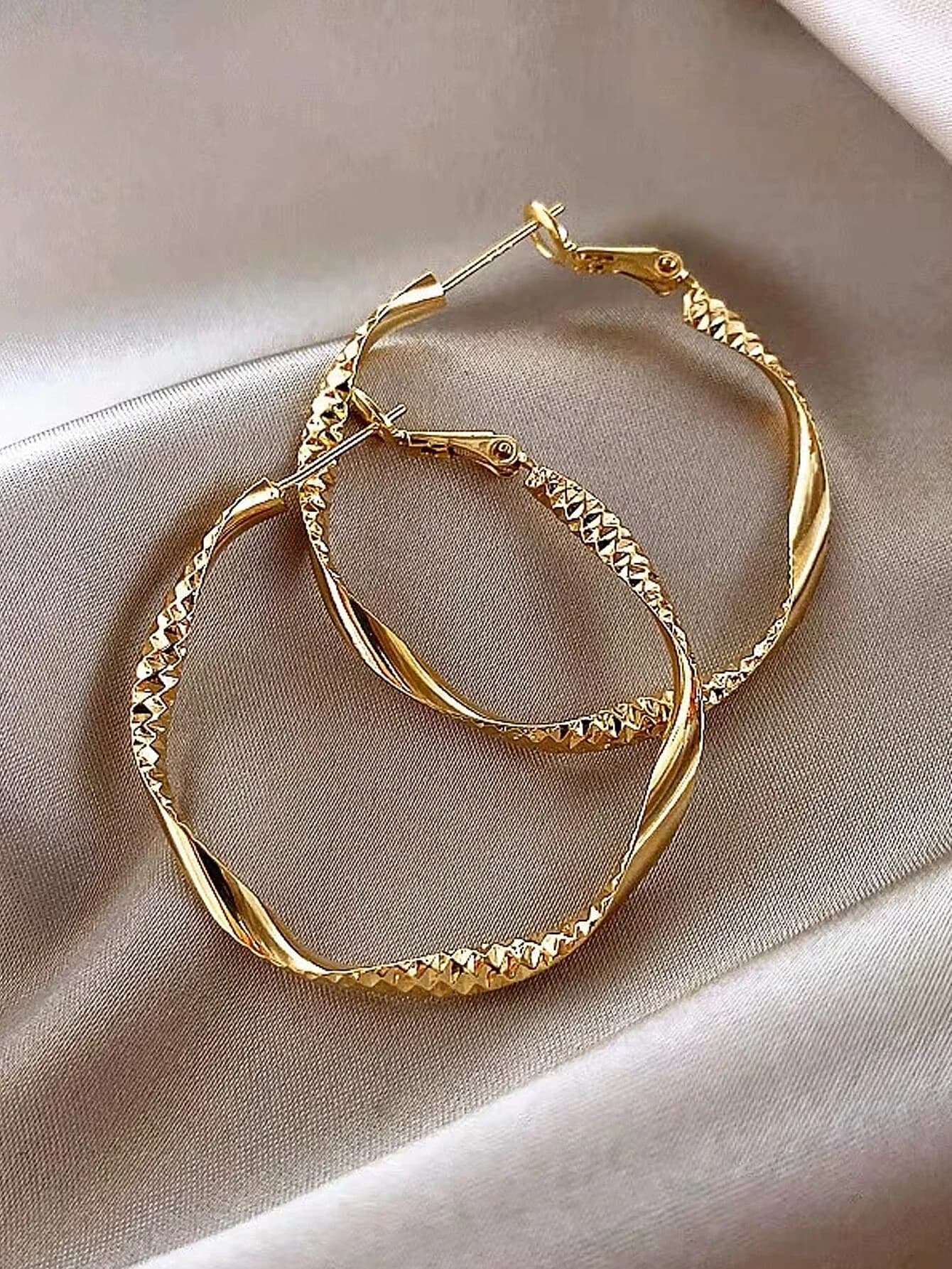Elegant Silky Finish Drop Earrings