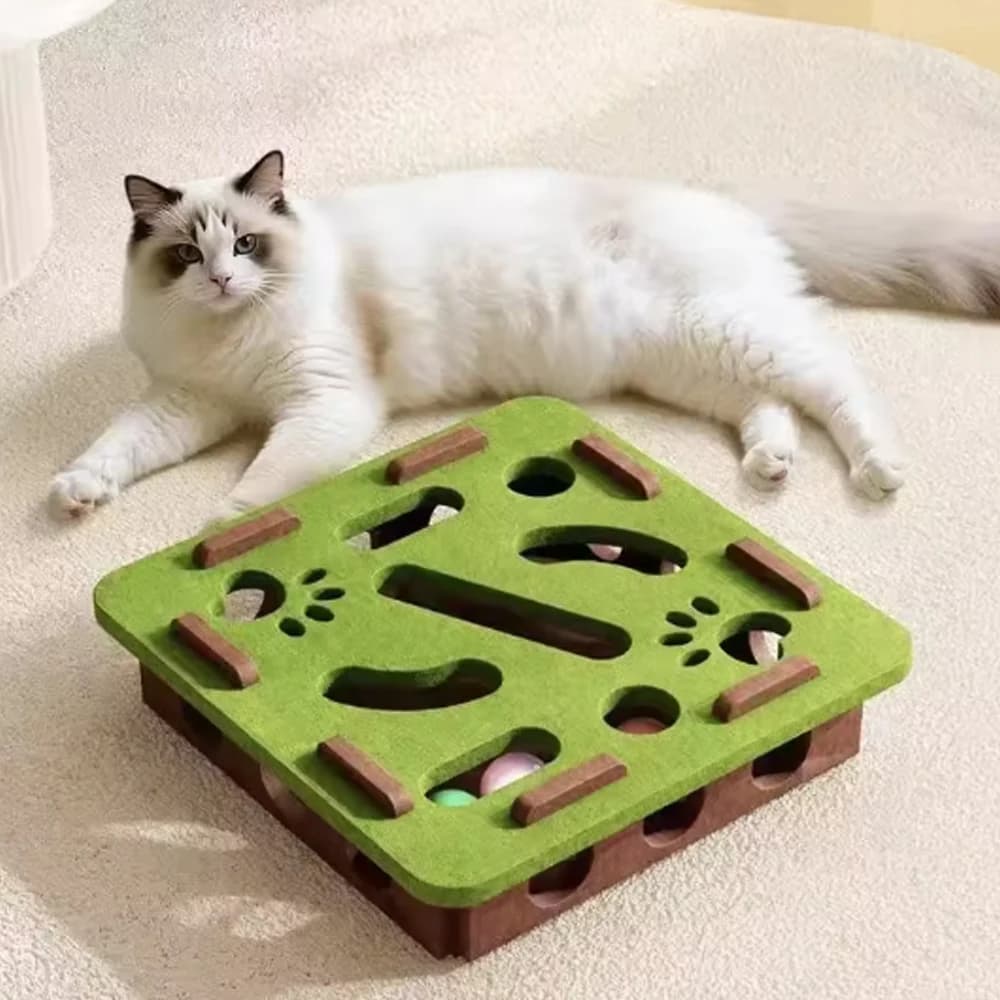 Interactive Sisal Scratching Post with Maze Toy