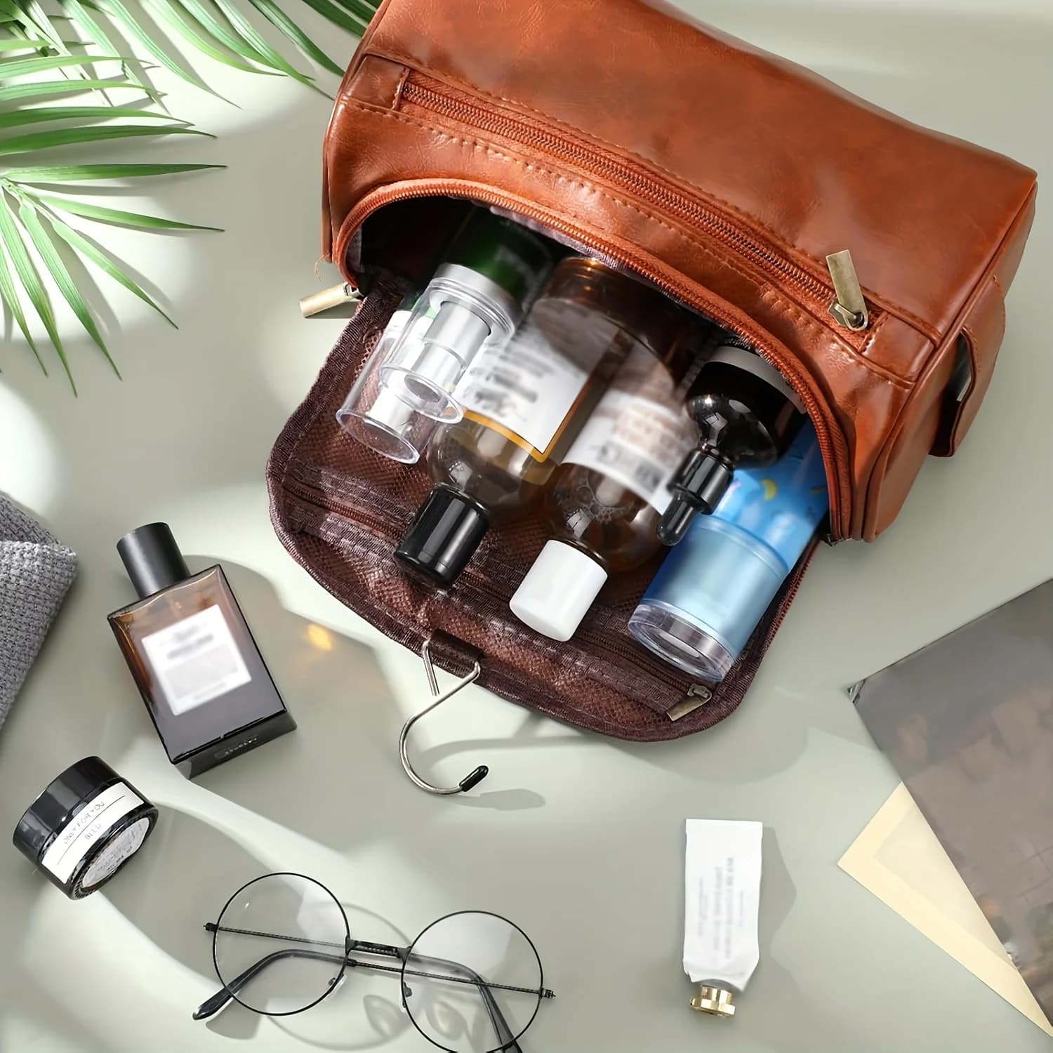 Toiletry Bag for Men, Hanging Travel Shaving Dopp Kit, Water-resistant Toiletries Organizer Bags, PU Leather Cosmetic Bags