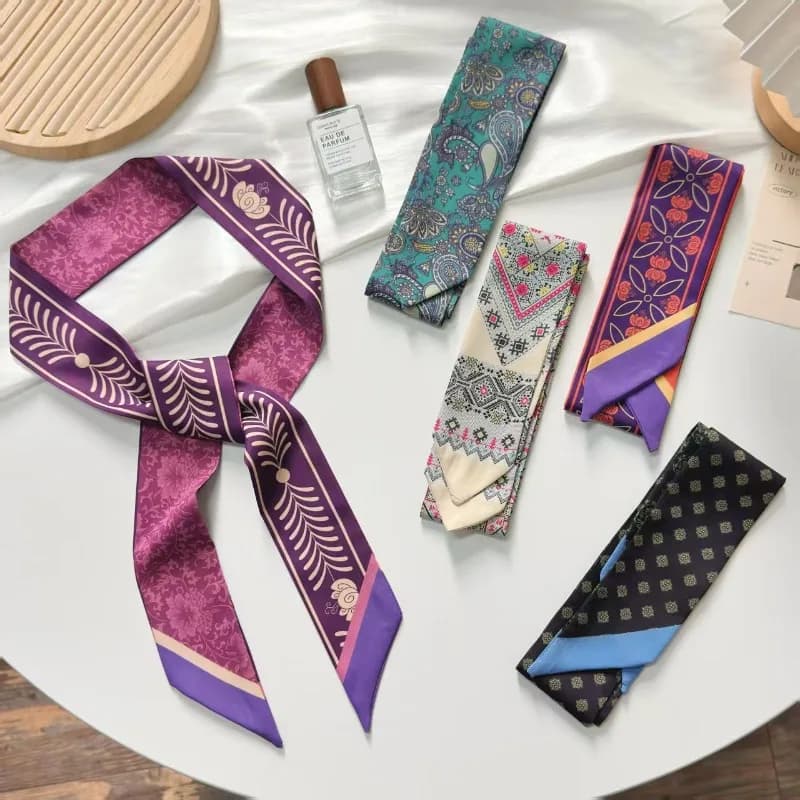Slim Vintage Style Scarf