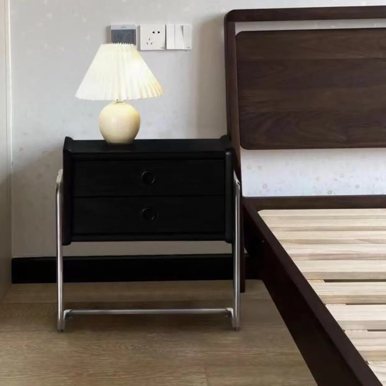 Compact Modern Minimalist Solid Wood Nightstand with Storage Drawers for Small Bedroom, Bedside Cabinet