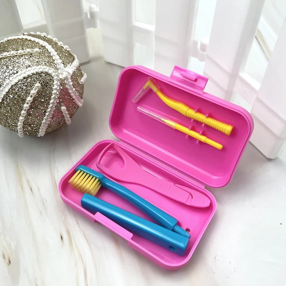 Orthodontic Cleaning Kit With Interdental Brushes
