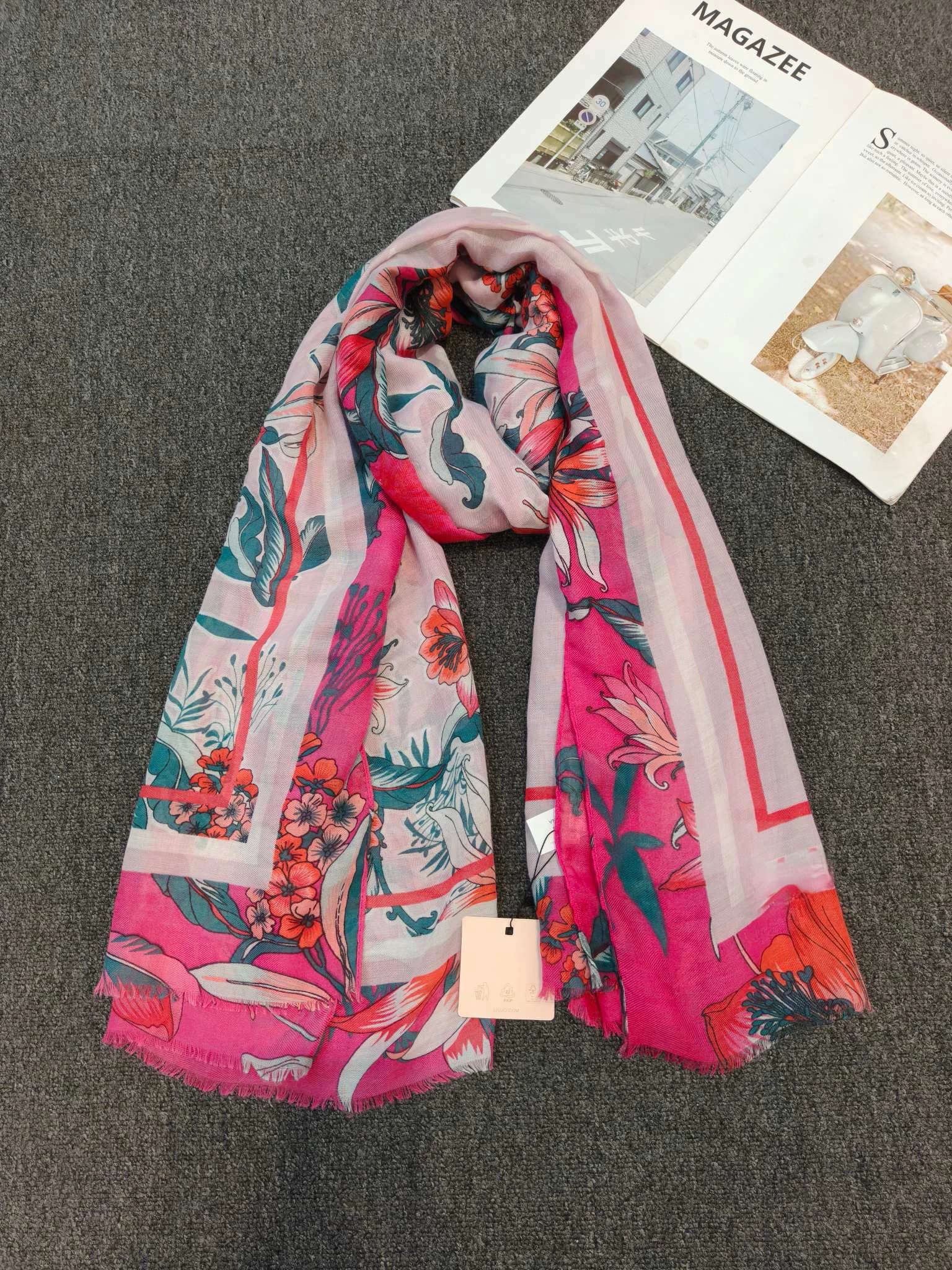 European, American, Italian original scarf with printed temperament, versatile shawl, sun shading, warm and soft new style 11