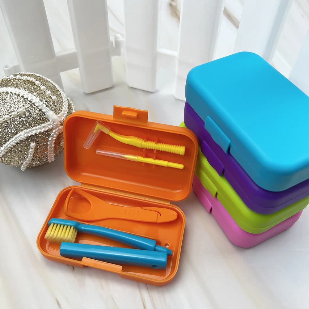 Orthodontic Cleaning Kit With Interdental Brushes