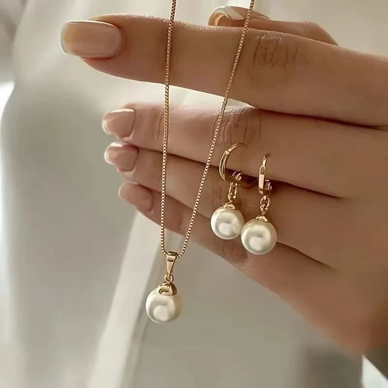 Pearl Jewelry Set with Earrings and Necklace