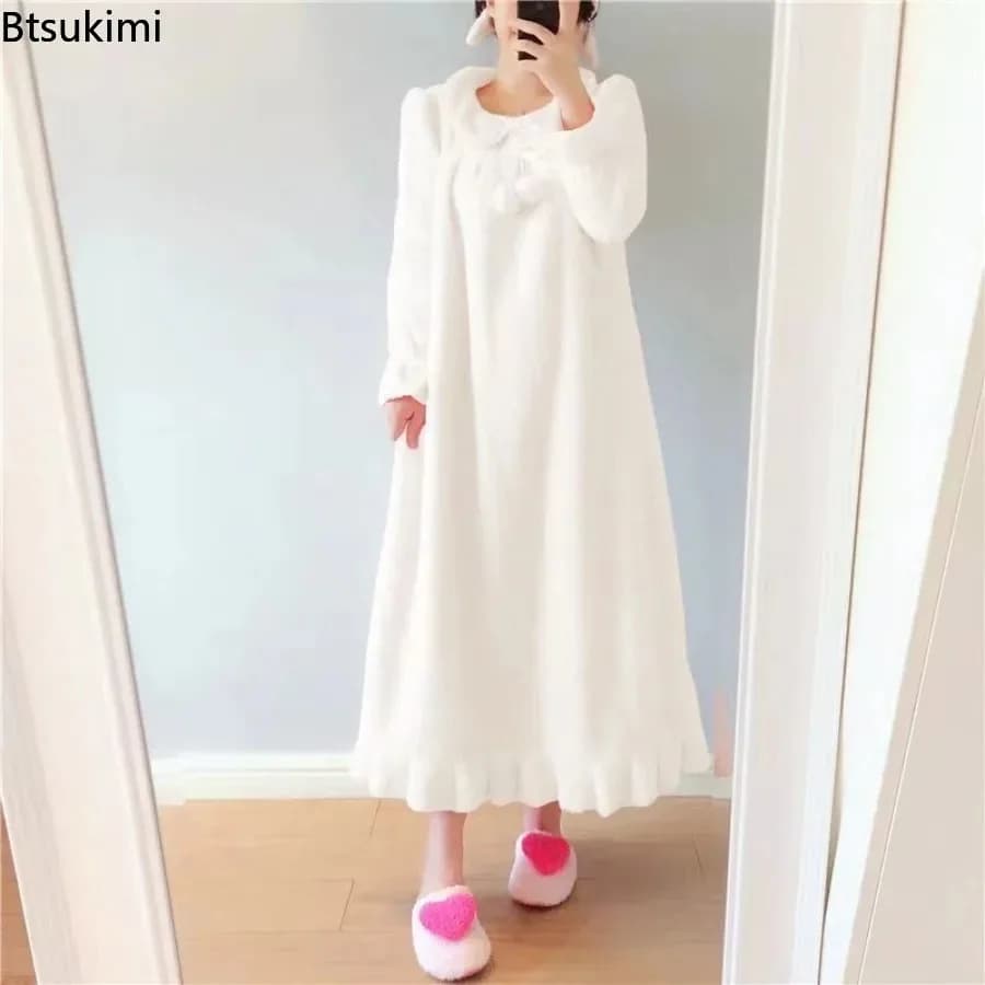 Women's Thick Flannel Long Sleeve Nightgown