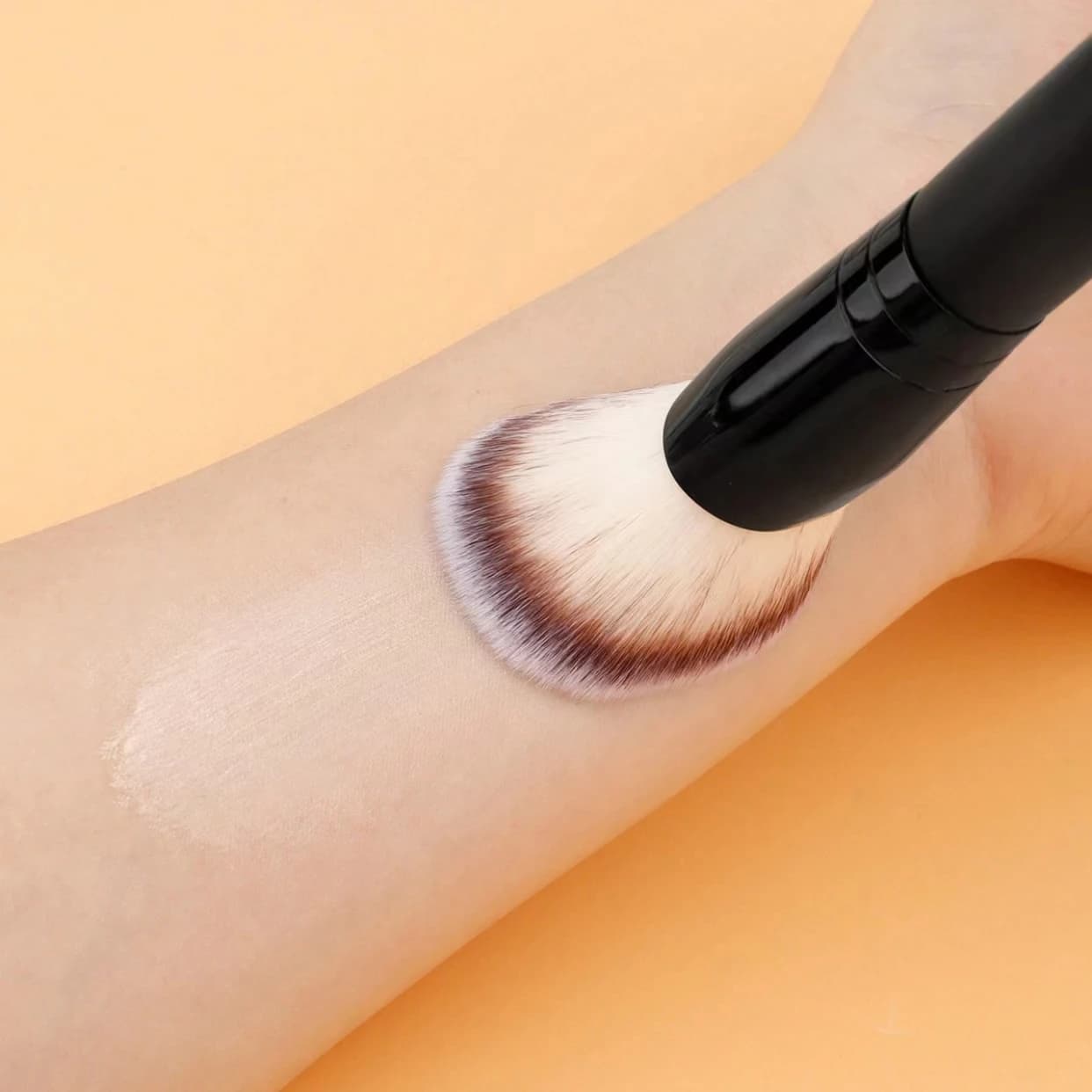 Dual-Head Makeup Brush