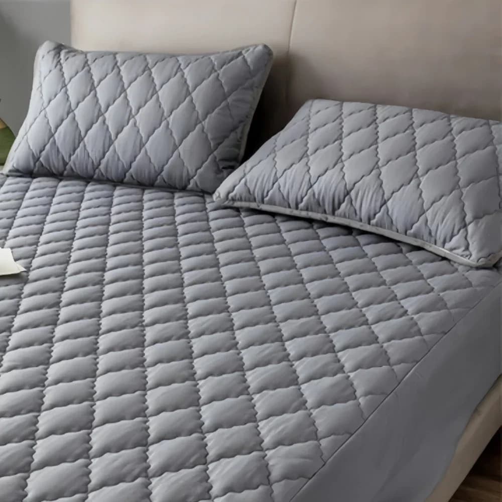 Waterproof Quilted Pillowcase Standard Queen