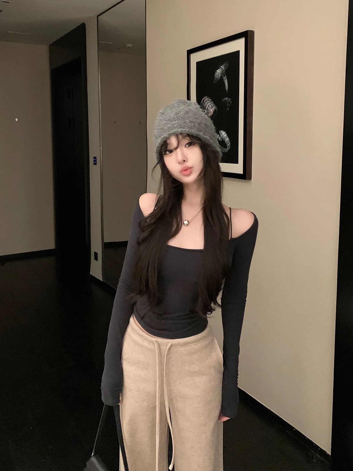 Women's Slim Fit One-Shoulder Long Sleeve Top