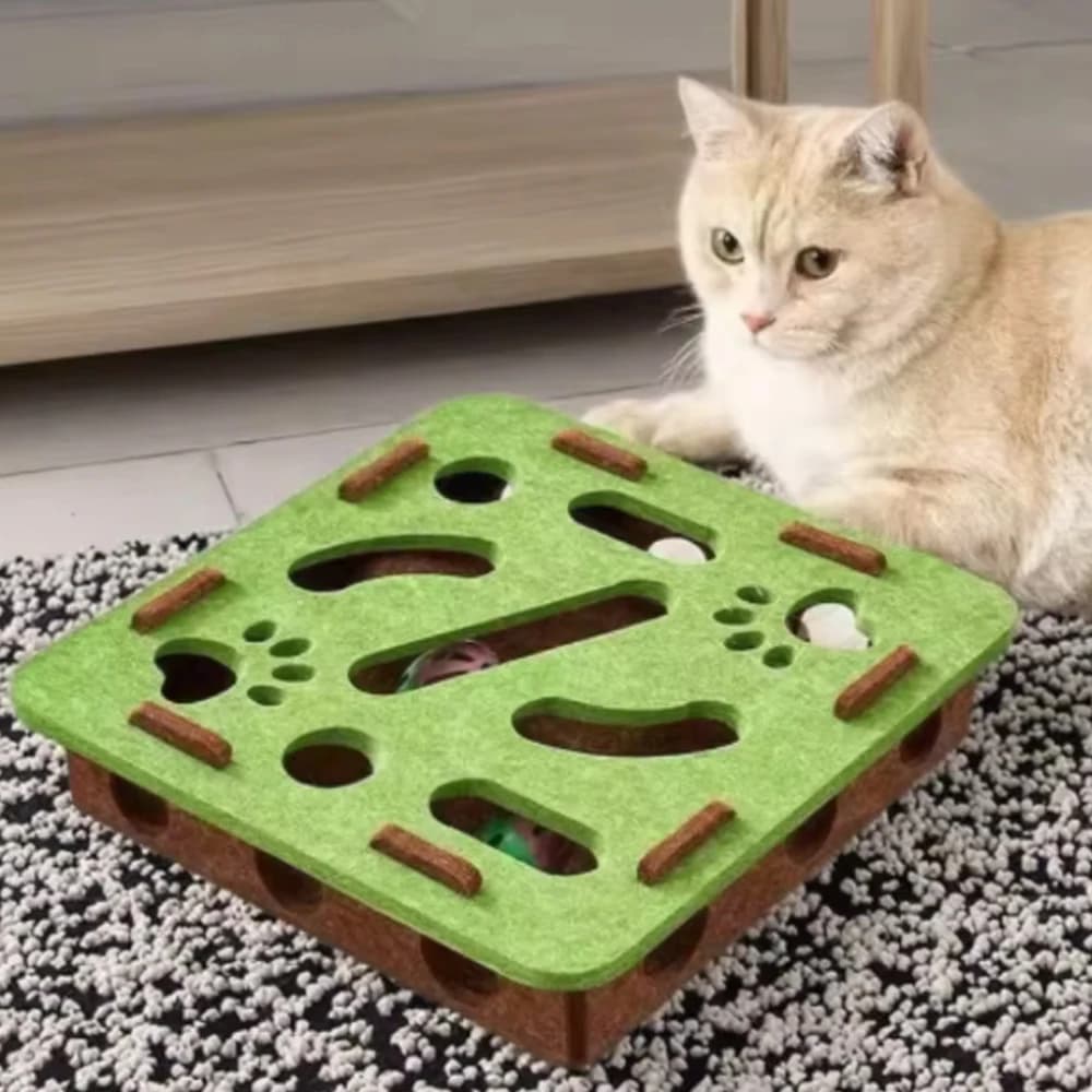 Interactive Sisal Scratching Post with Maze Toy