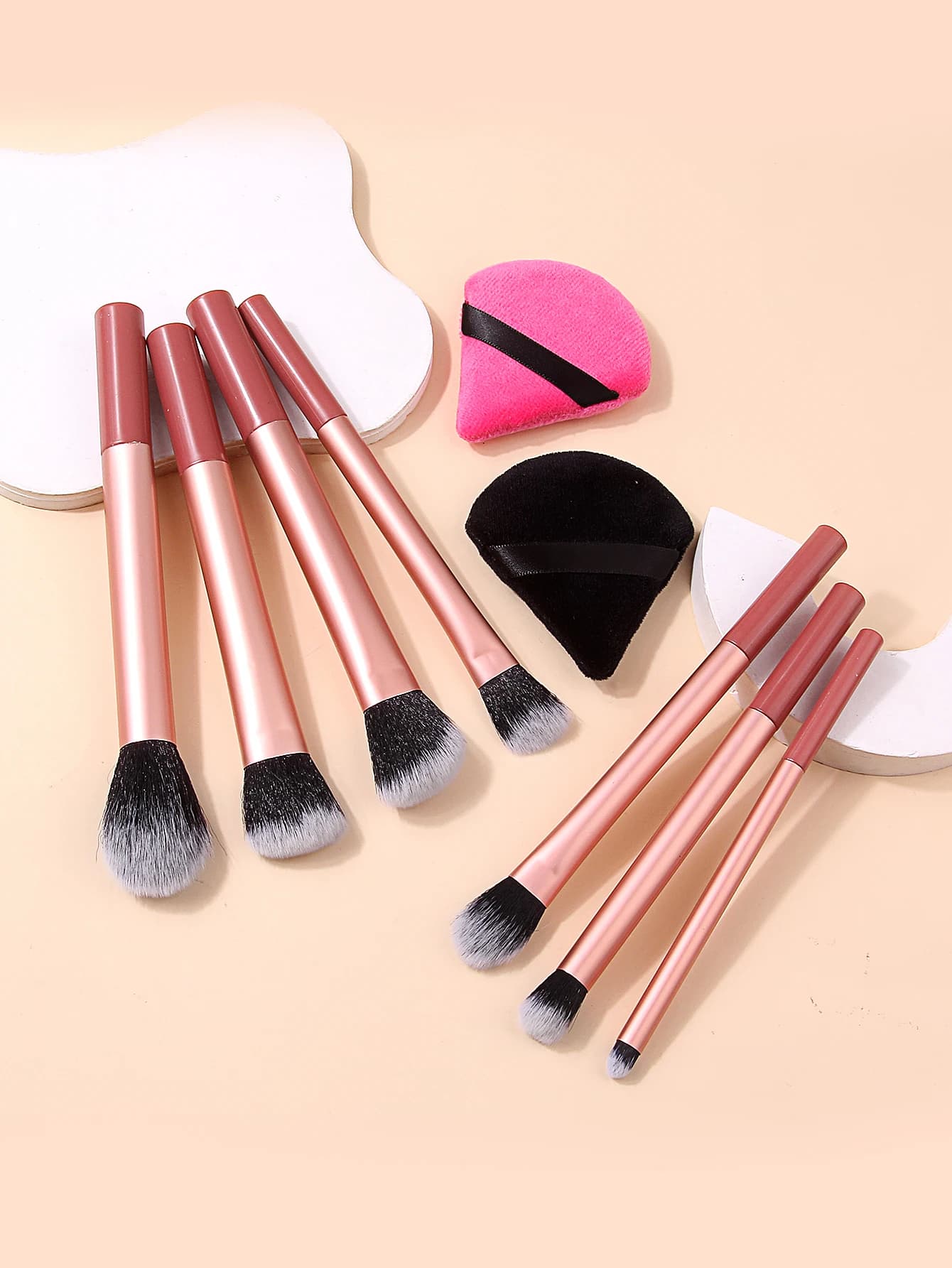 Professional Makeup Brush Set With Powder And Blush