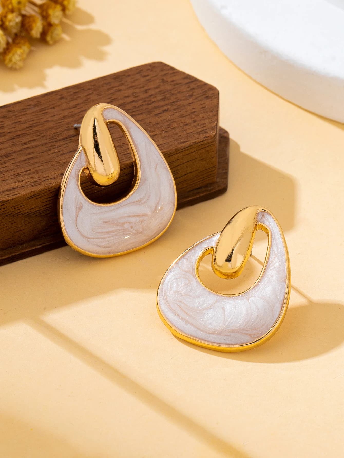 Women's Simple Enamel Stud Earrings