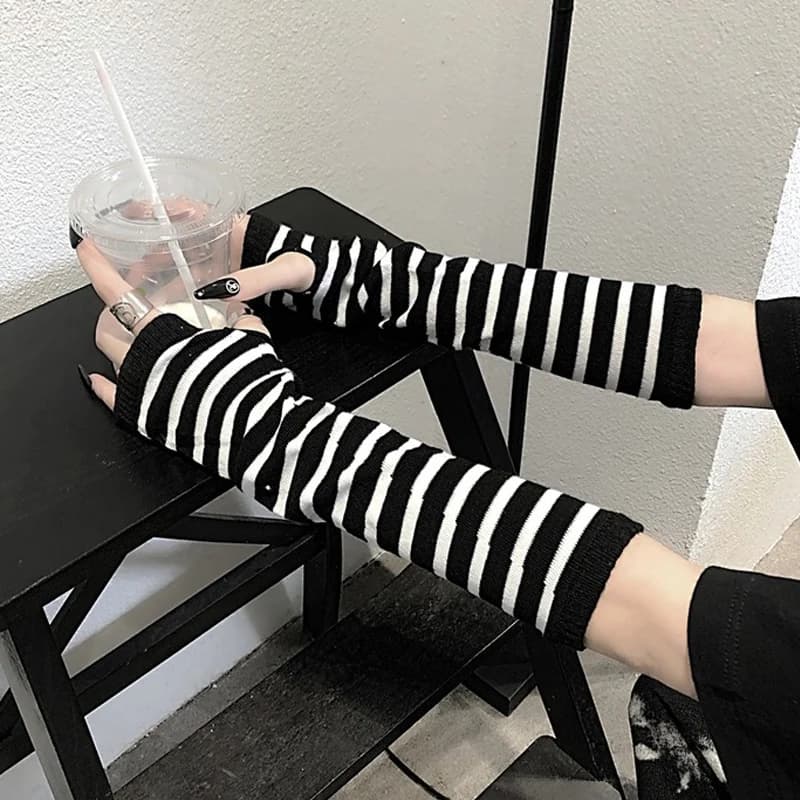 Fingerless Knit Arm Warmers