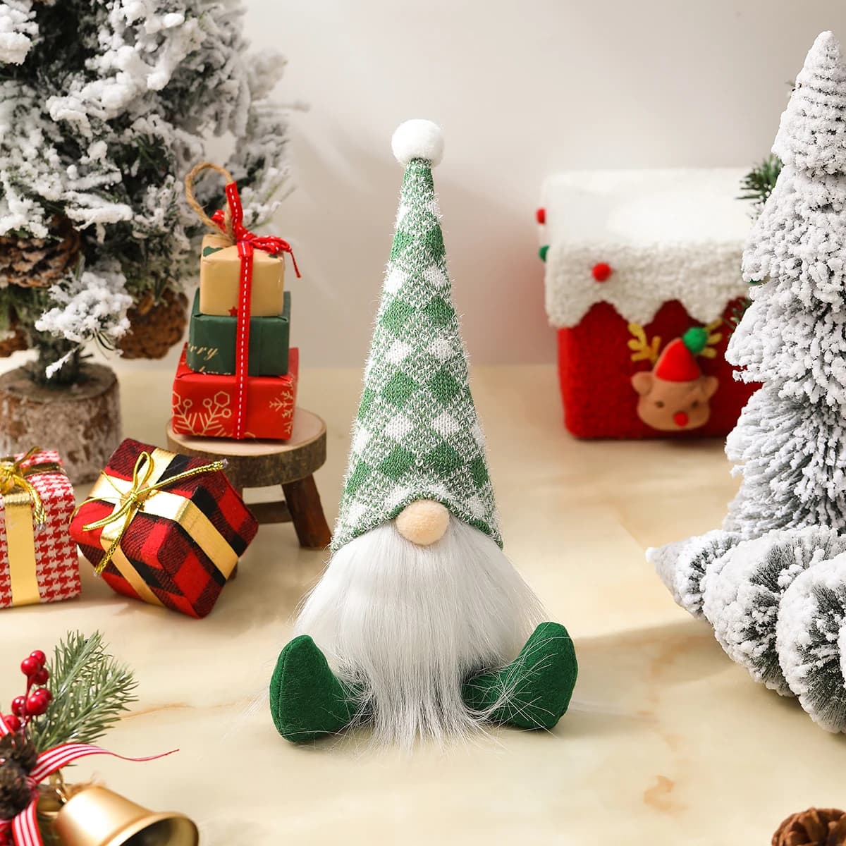 Nordic Style Faceless Old Man Figurine