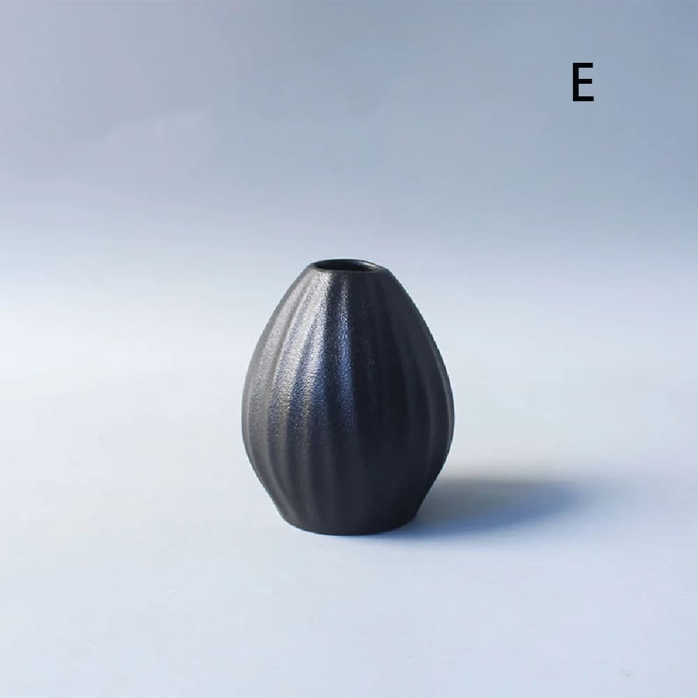 Ceramic Small flower Vase Home Decoration Crafts Tabletop Ornament Simplicity Japanese-style Decoration