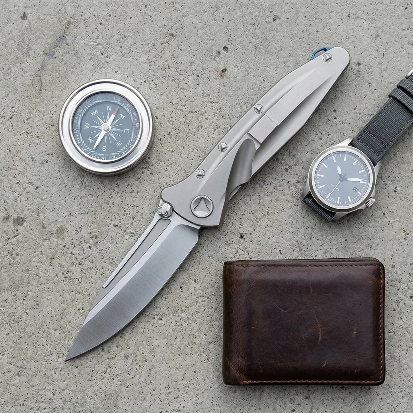 Delta - Compact High-Strength Folding Knife, EDC Personalized Knife, Titanium Alloy Handle, Home Use Fruit Cutting Knife
