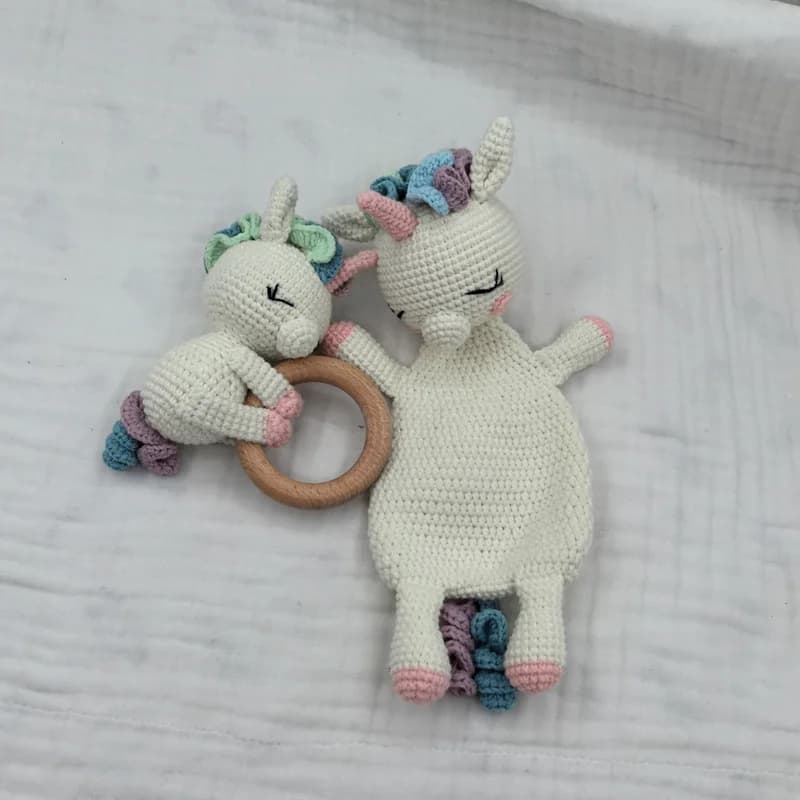 Baby Security Blanket Towel Feeding Bib Soft Towel Cotton Burping Cloth Infant Shower Gift Knitted Lovely Animal Rattle Sleep To