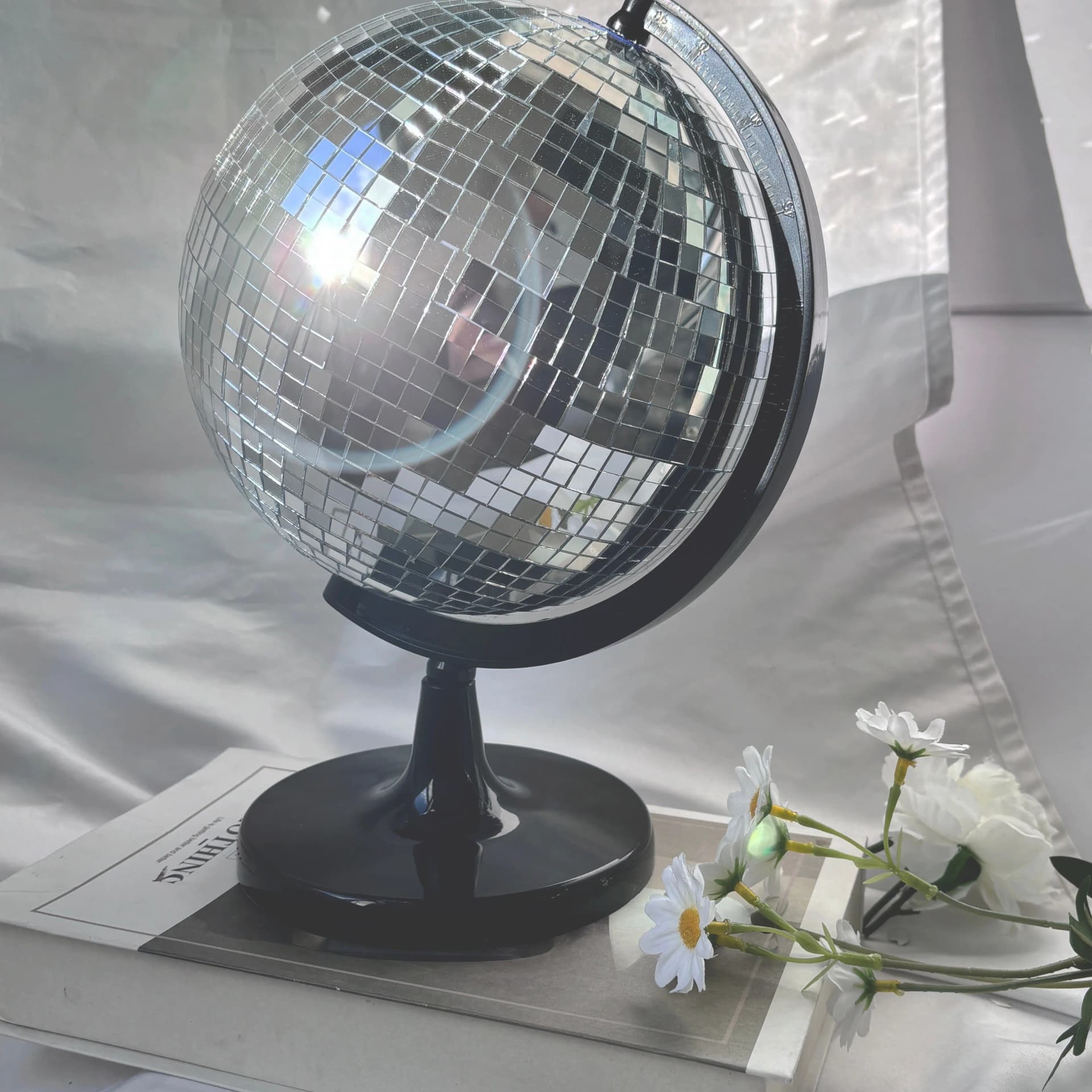Rotating Glass Mirror Ball Ornament Light
