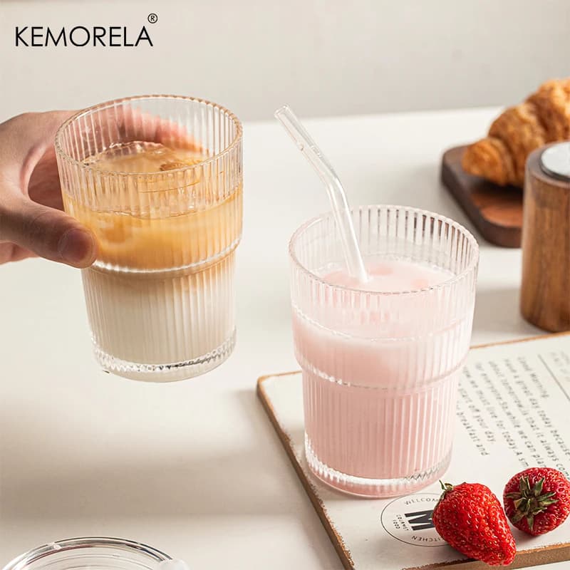 Glass Cups With Lids and Straws